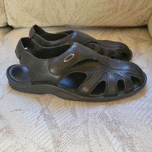 Men's black Oakley sandals